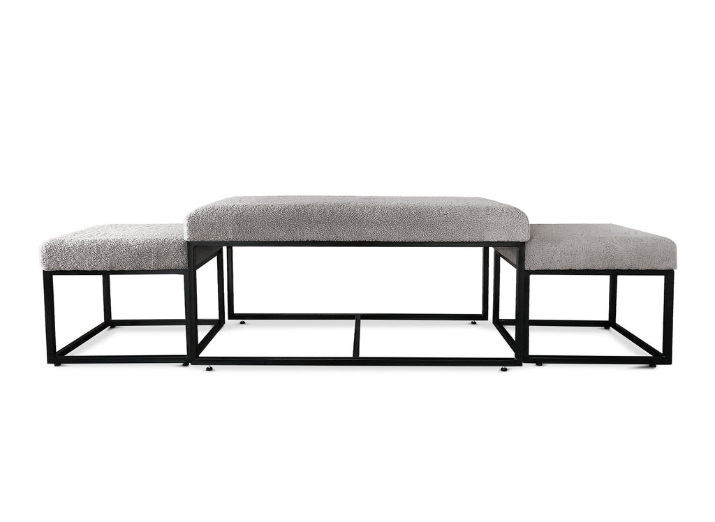 Banquette avec poufs en tissu bouclette gris et pieds en métal noir BECKIE