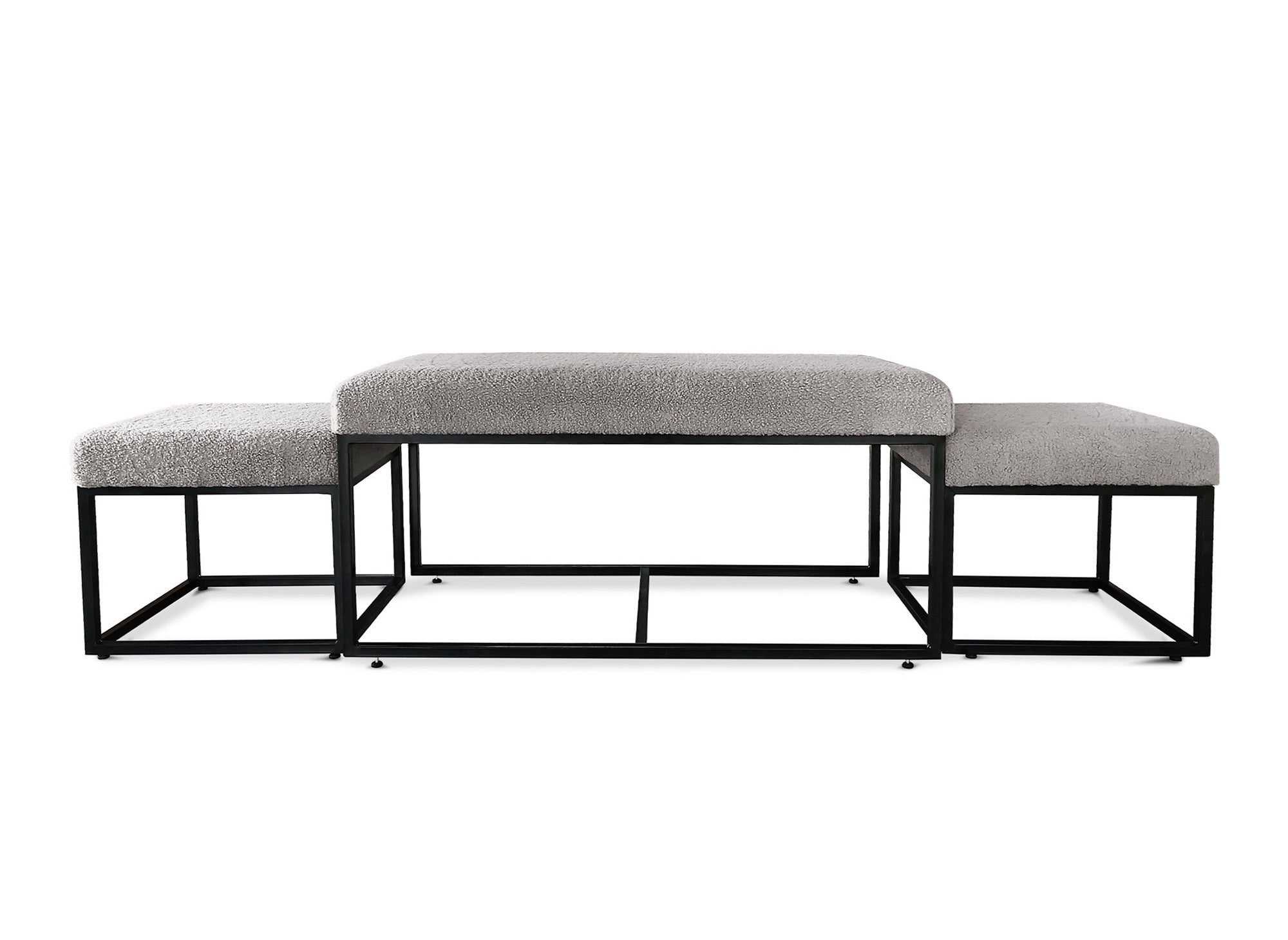 Banquette avec poufs en tissu bouclette gris et pieds en métal noir BECKIE