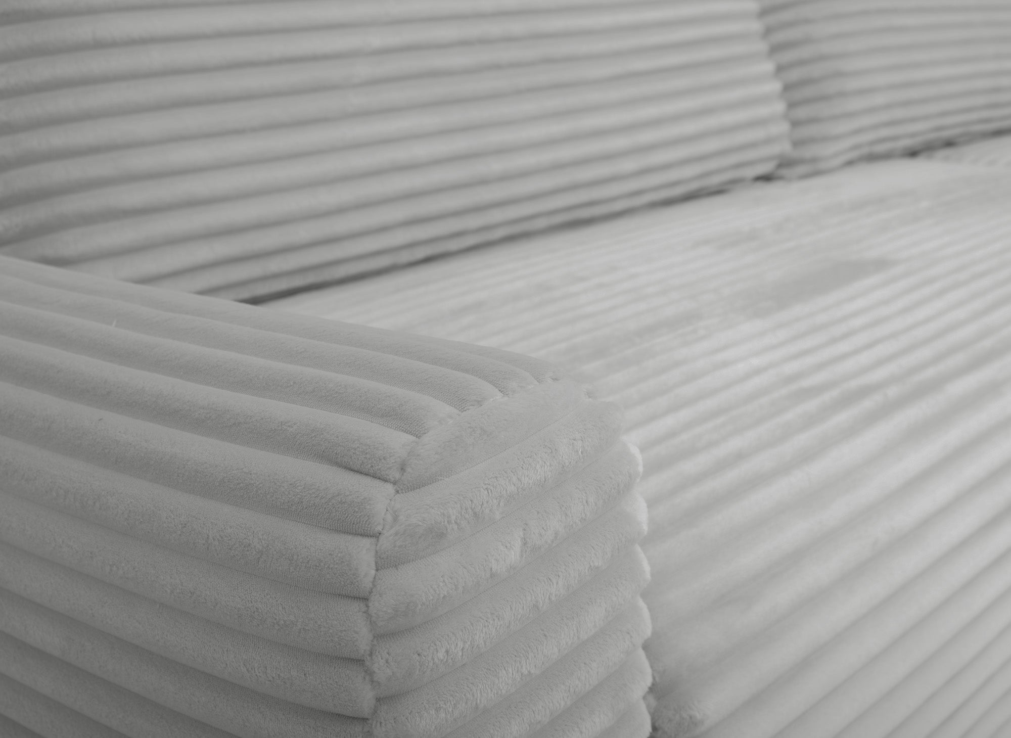 Canapé d'angle réversible et convertible avec coffre en velours côtelé épais gris clair KATIA