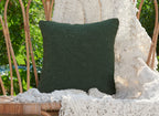 Coussin carré 45x45 cm en tissu effet peau de mouton vert EDEN